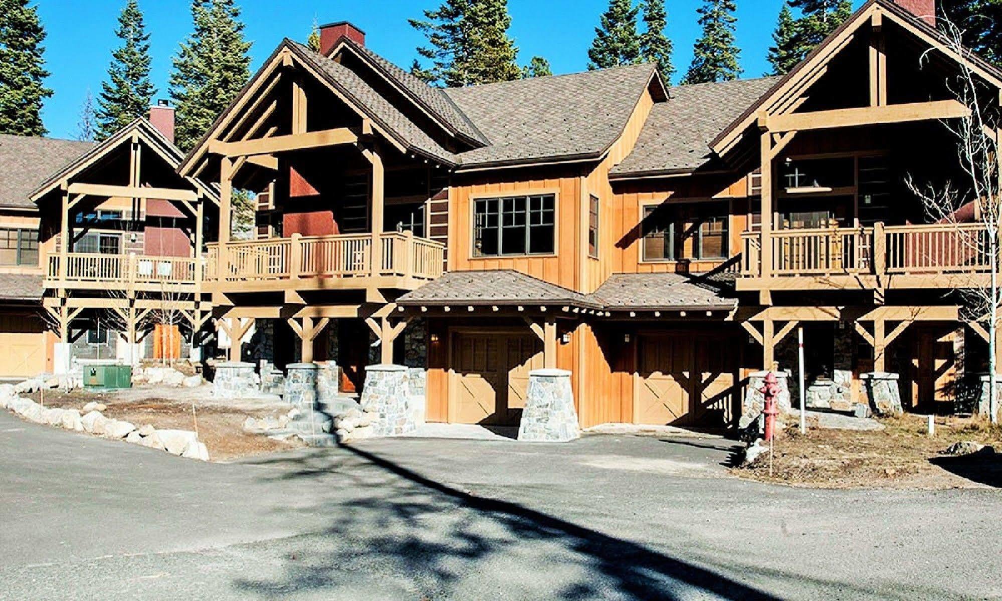 Tamarack Resort Bagian luar foto