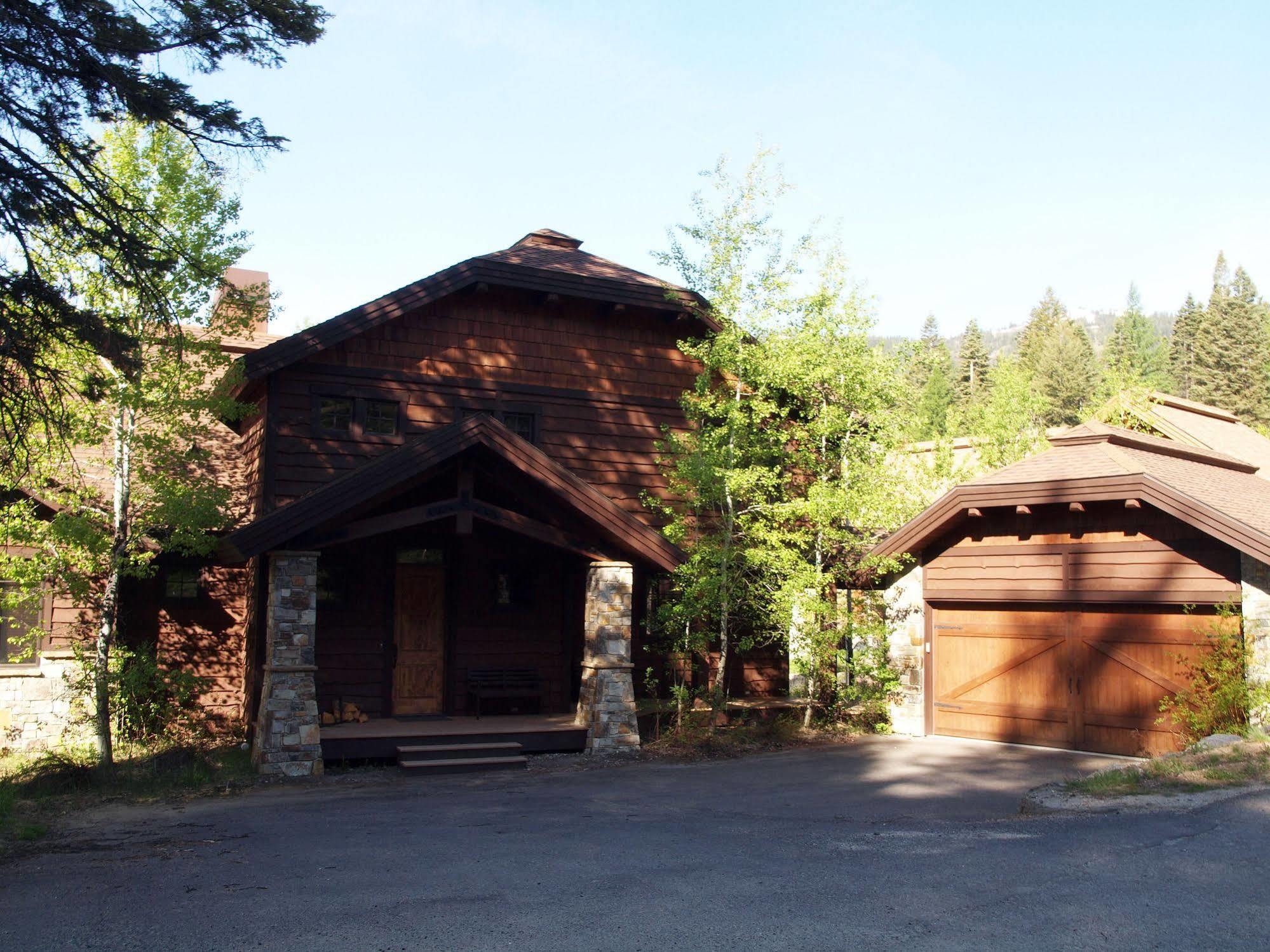 Tamarack Resort Bagian luar foto